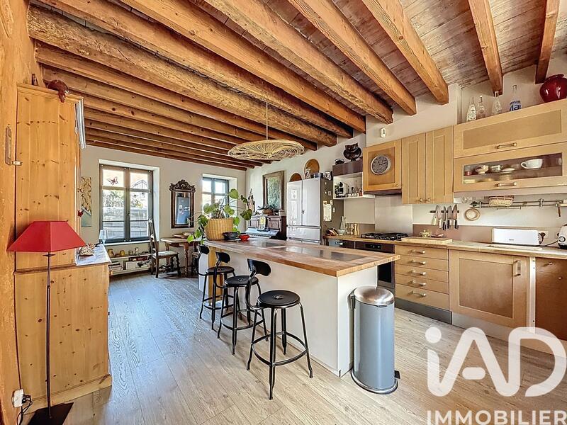 Maison - 187 m² - 7 pièces