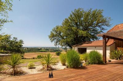 Maison - 440 m² - 12 pièces