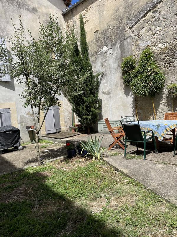 Maison - 215 m² - 9 pièces