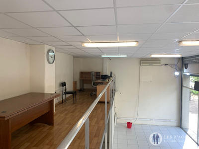 Local commercial - 100 m² - 2 pièces