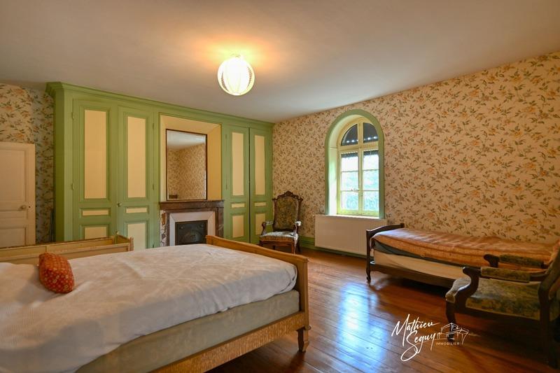 Propriété - 292 m² - 7 pièces