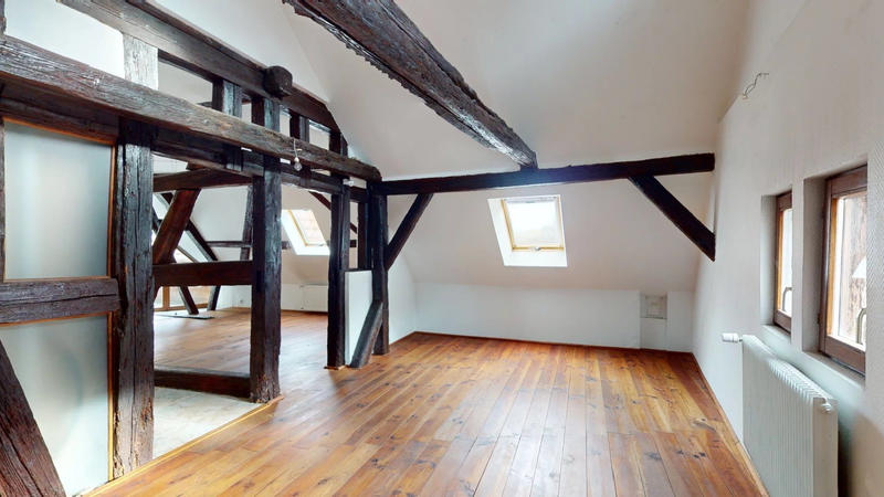 Maison traditionnelle - 258 m² - 7 pièces