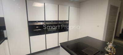 Appartement - 207 m² - 6 pièces