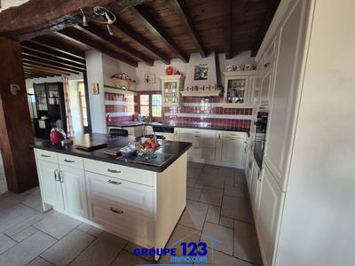 Maison - 207 m² - 5 pièces