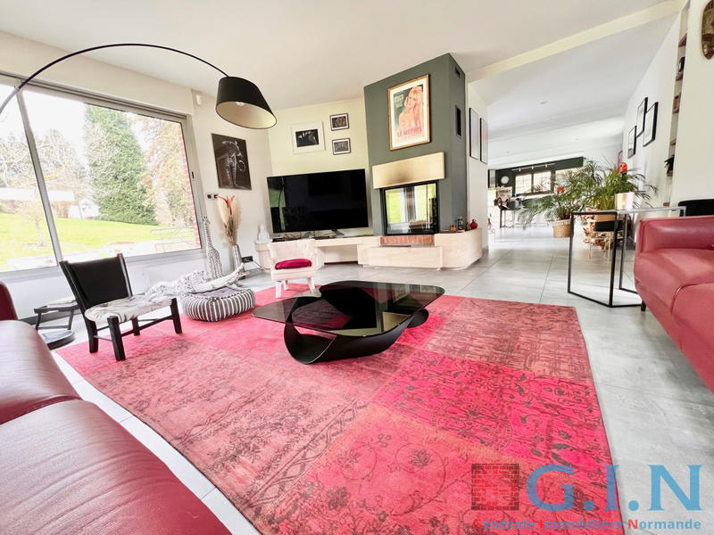 Propriété - 215 m² - 8 pièces