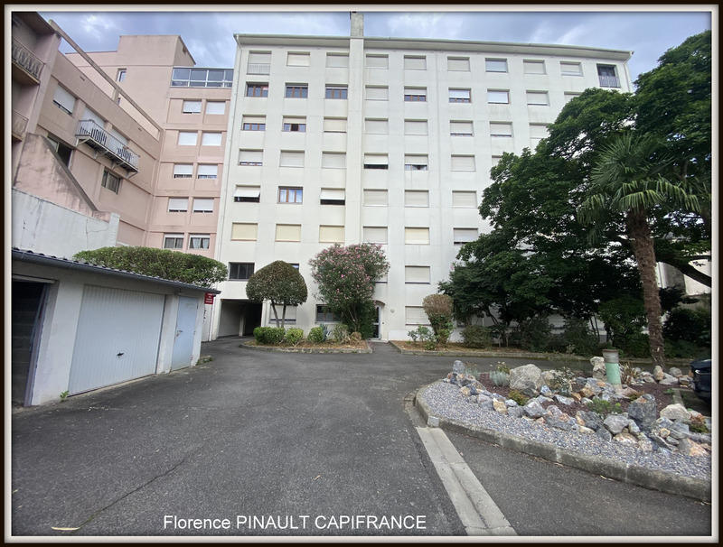 Local d'activité / Entrepôt - 42 m² - 3 pièces