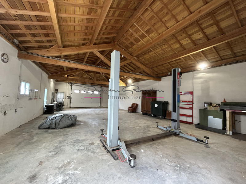 Maison - 210 m² - 8 pièces