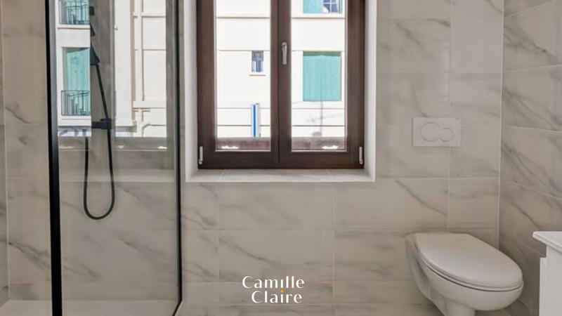 Appartement - 92 m² - 5 pièces