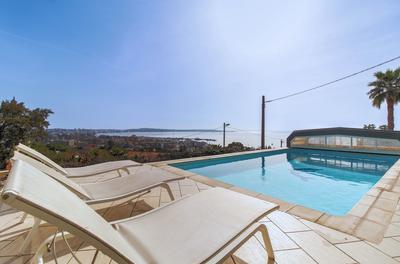 Propriété - 317 m² - 9 pièces