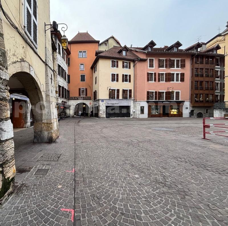 Local commercial - 28 m² - 2 pièces