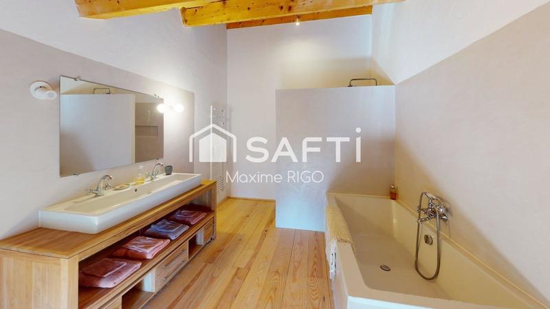 Château - 825 m² - 16 pièces