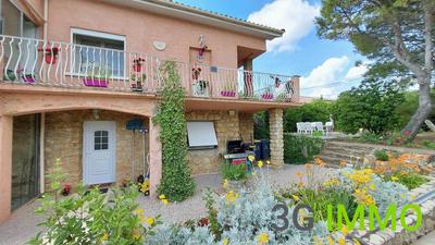 Maison - 187 m² - 7 pièces