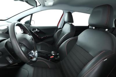 Peugeot 2008 1.2 PureTech Gt Line Eat6 130 ch