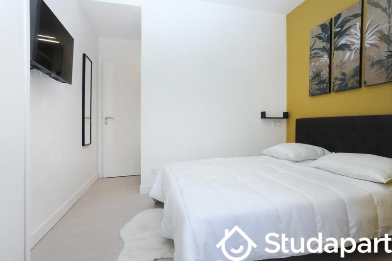 Chambre - 11 m² - 1 pièce