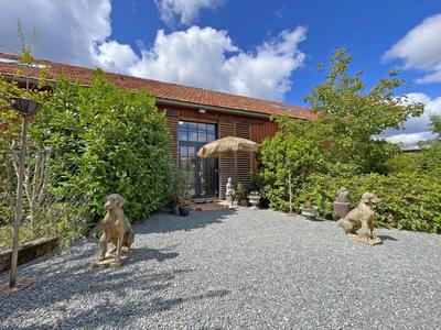 Maison - 281 m² - 7 pièces