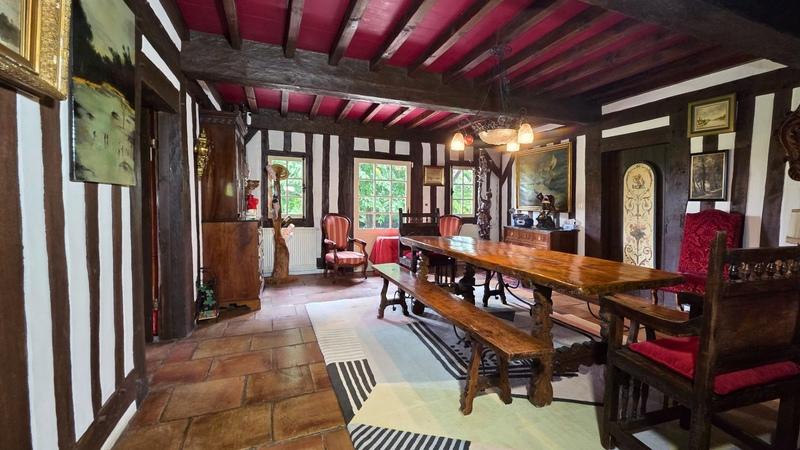 Propriété - 265 m² - 6 pièces