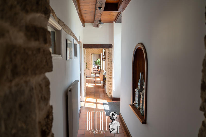 Maison - 488 m² - 16 pièces