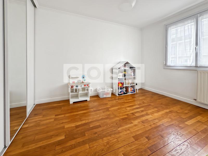 Appartement - 77 m² - 4 pièces