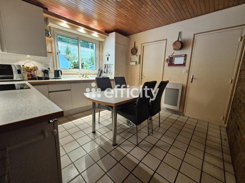 Maison - 147 m² - 7 pièces