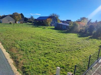 Terrain constructible - 1 001 m²