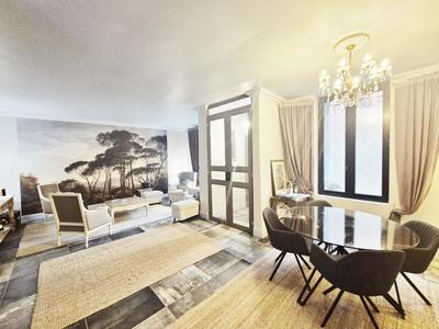 Maison bourgeoise - 200 m² - 7 pièces