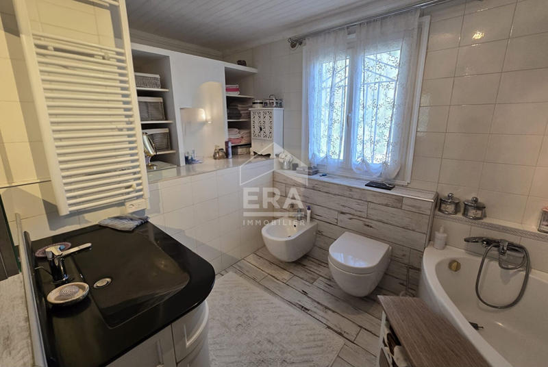 Maison - 158 m² - 6 pièces