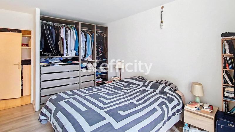 Appartement - 90 m² - 4 pièces