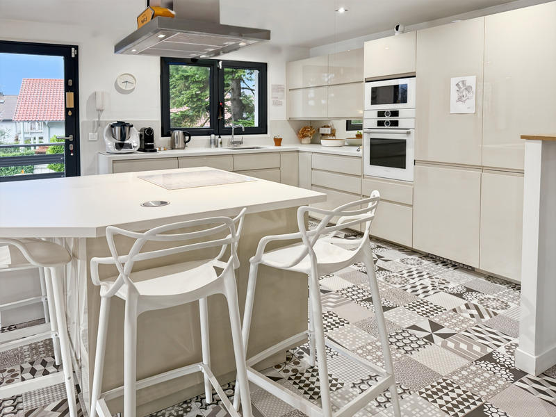 Maison - 200 m² - 7 pièces