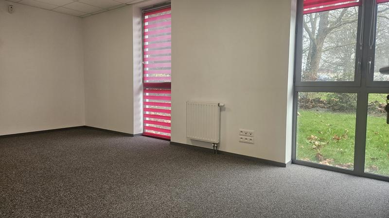 Bureau - 64 m²