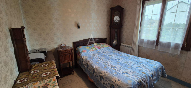 Maison - 93 m² - 5 pièces