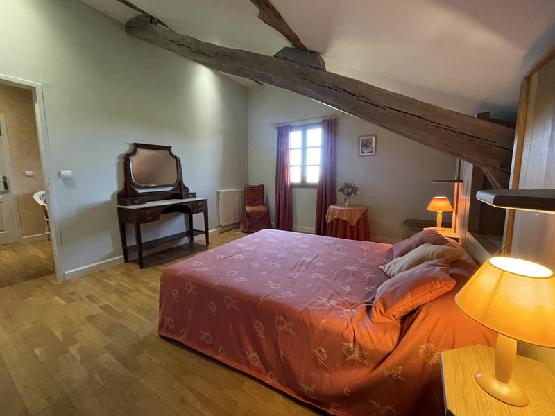 Maison - 278 m² - 9 pièces