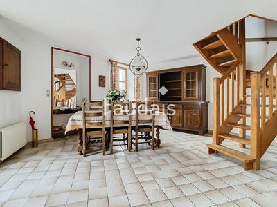 Maison - 95 m² - 4 pièces