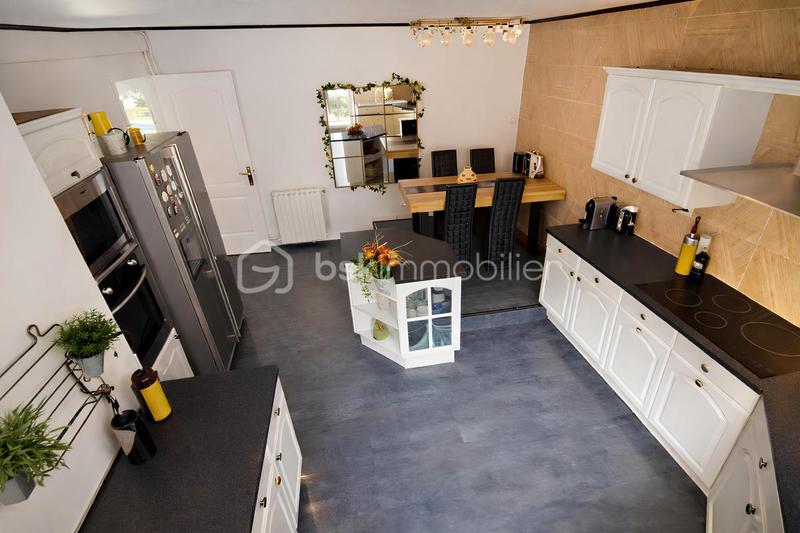 Villa - 167 m² - 6 pièces