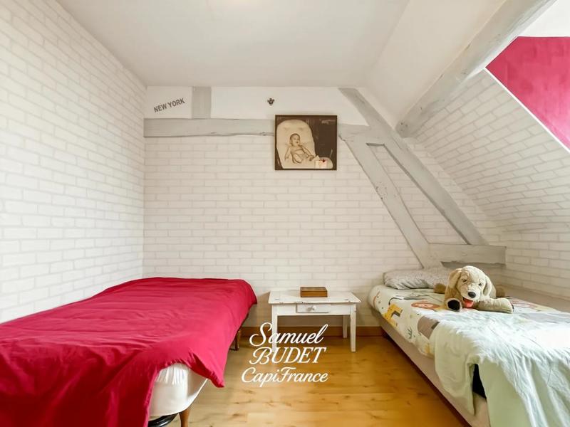 Maison - 230 m² - 7 pièces