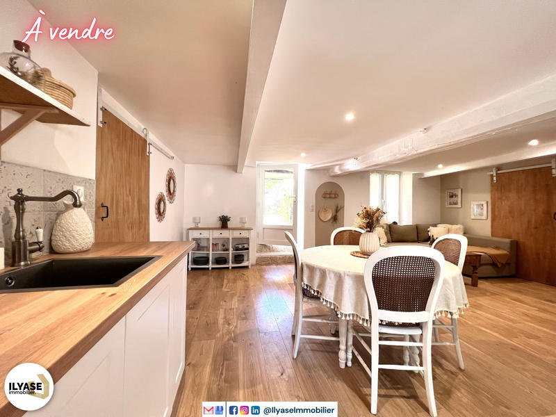 Maison - 356 m² - 11 pièces