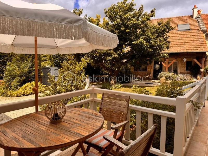 Demeure - 260 m² - 10 pièces