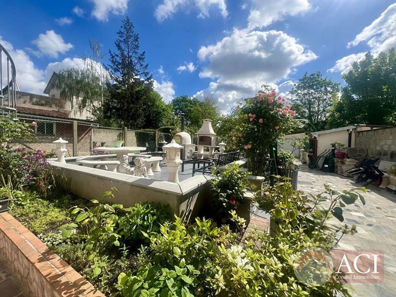 Maison - 105 m² - 4 pièces