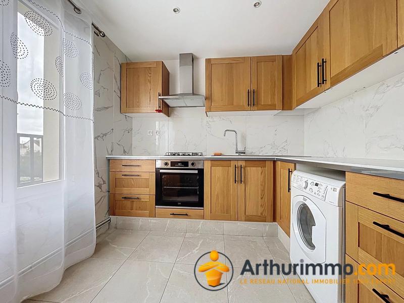 Maison - 225 m² - 10 pièces