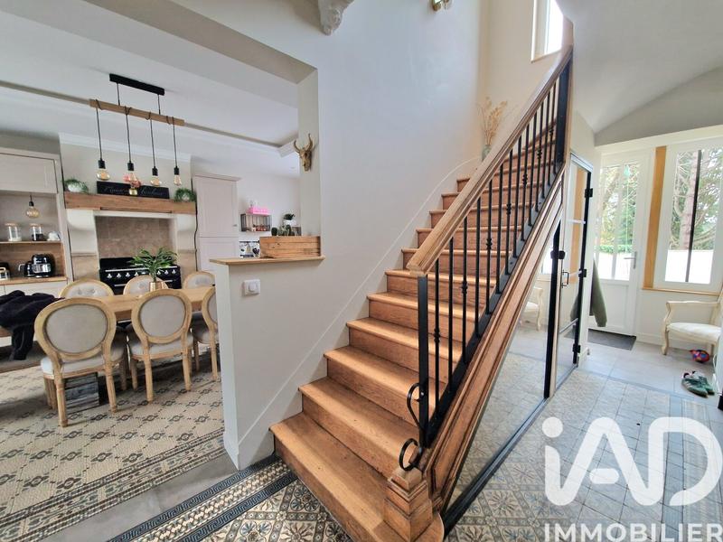 Maison - 267 m² - 10 pièces