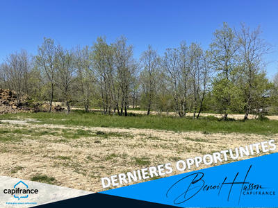 Terrain constructible - 728 m²