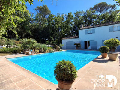 Villa - 204 m² - 3 pièces