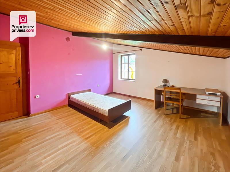 Maison - 185 m² - 5 pièces