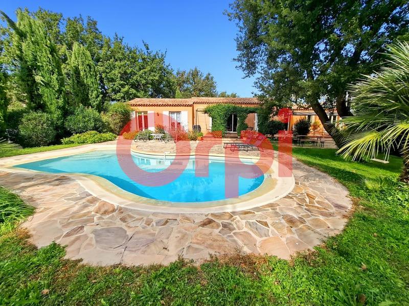 Villa - 251 m² - 7 pièces