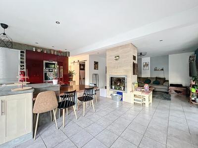 Villa - 158 m² - 6 pièces