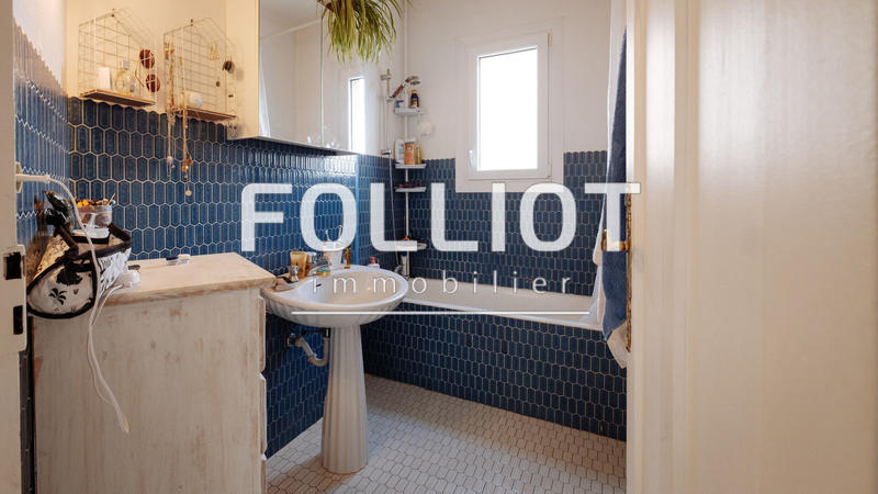 Maison - 226 m² - 9 pièces