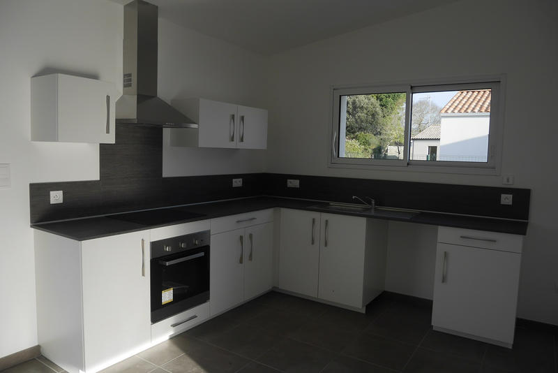 Maison - 85 m² - 4 pièces