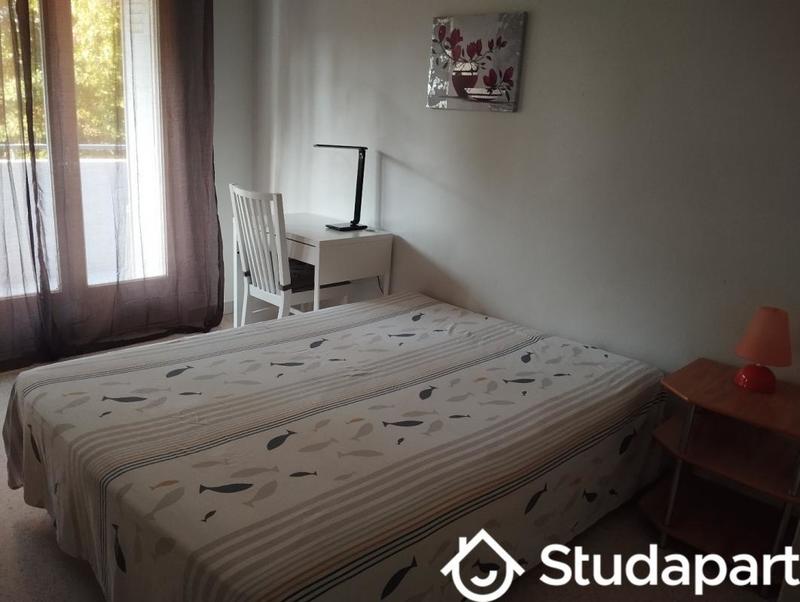 Chambre - 11 m² - 1 pièce