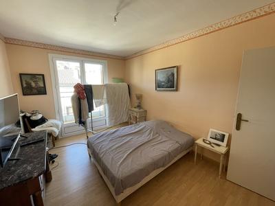 Appartement - 125 m² - 5 pièces