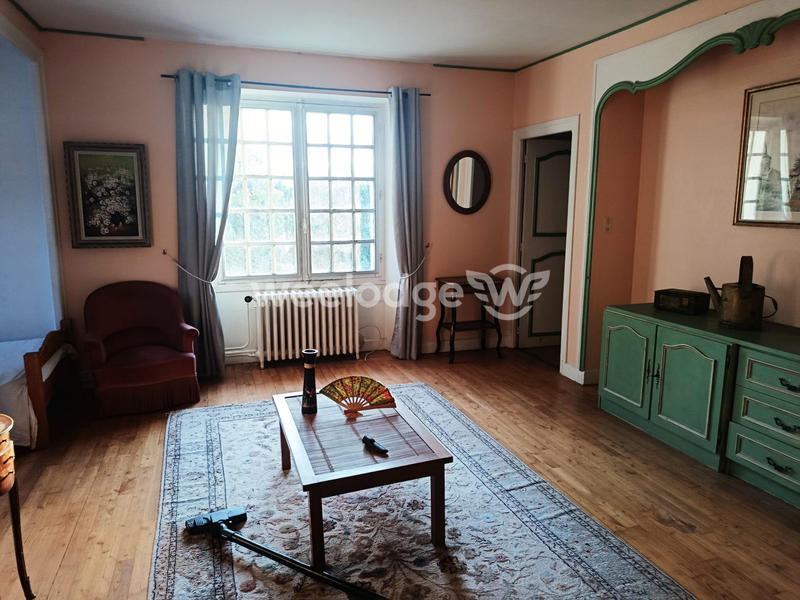 Maison - 239 m² - 10 pièces