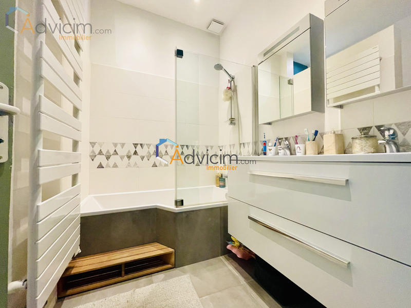 Appartement - 165 m² - 5 pièces